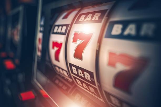 hyperplay77 mobile app interface showing live-dealer blackjack table